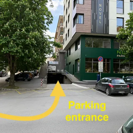 Park Whit Free Parking Garage Veliko Tárnovo